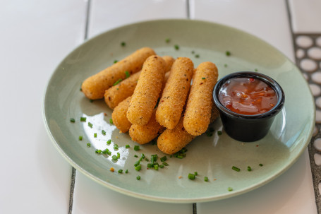 Crumbed Cheesy Sticks (V)