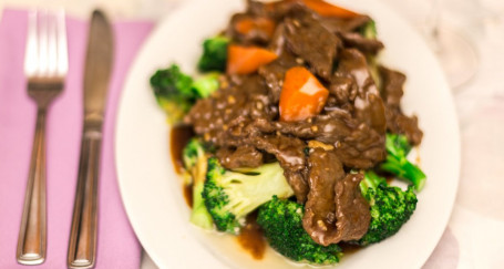 67. Beef With Broccoli