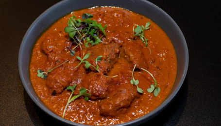 Lamb Rogan Josh Curry 1 Pint (16 Oz)