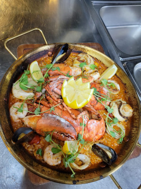 Boston Lobster Seafood Paella (For2) Bō Shì Dùn Lóng Xiā, Hǎi Xiān Xī Bān Yá Dùn Fàn (For2)