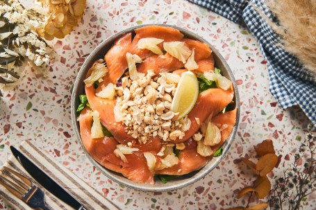 Xī Yòu Ròu Pèi Yān Sān Wén Yú Guǒ Rén Shā Lǜ｜Smoked Salmon With Pomelo And Nuts