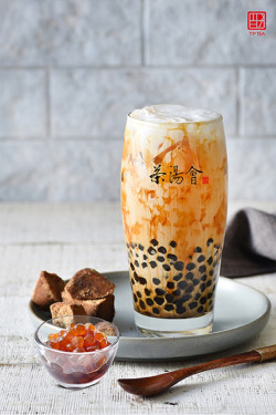 Dòng Hēi Táng Jīng Qiú Nǎi Chá Iced Brown Sugar Milk Tea With Agar