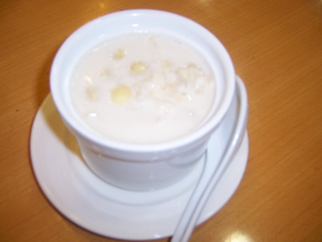 Xìng Zhī Lián Zi Dùn Xuě Ěr Rè Lotus Seeds With Snow Fungus In Almond Soup Hot