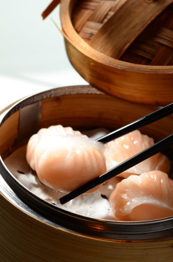 Jīng Yíng Xiān Xiā Jiǎo Steamed Shrimp Dumplings (Har Gow) (4Pcs)