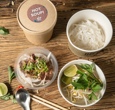 2-Course Pho Noodle Set Hé Nèi Tāng Hé Dān Pīn