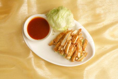 Sì Chuān Jī Shēng Cài Bāo Chicken Lettuce Wrap With Szechuan Sauce