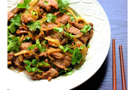 Stir-Fried Lamb With Green Chilli Peppers And Coriander Xiǎo Chǎo Yáng Ròu