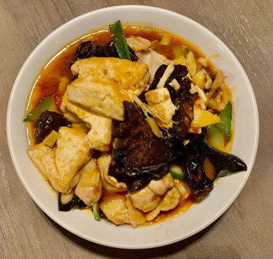 Home Style Tofu With Sliced Pork Jiā Cháng Dòu Fǔ
