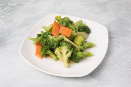 Stir-Fried Broccoli Ginger Jiāng Sī Xī Lán Huā (V)