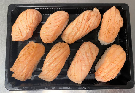 Seared Salmon Nigiri Sushi (8 Pieces)