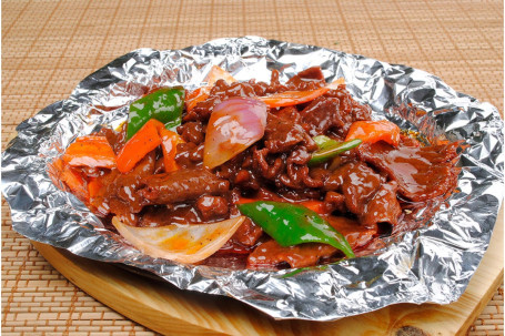 Sizzling Beef with Black Pepper hēi jiāo niú ròu #057