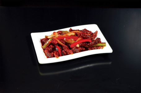 32 Crispy Shredded Beef in Sweet Tangy BBQ Sauce gàn chǎo niú sī (Spicy)