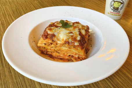 Mǐ Lán Ròu Jiàng Fān Jiā Jú Qiān Céng Miàn Tào Cān Lasagna Bolognaise With With Tomato And Cheese Set