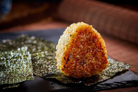 Rì Shì Jiàng Yóu Shāo Fàn Tuán Japanese Rice Ball Grilled With Deluxe Soy Sauce