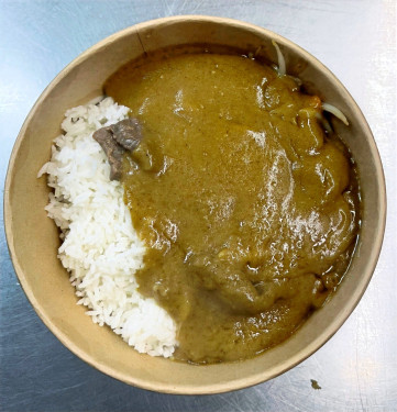 (M4) Curry Pork, Beef Or Chicken With Boiled Rice Kā Lī Zhū Ròu Niú Ròu Jī Ròu Pèi Bái Mǐ Fàn