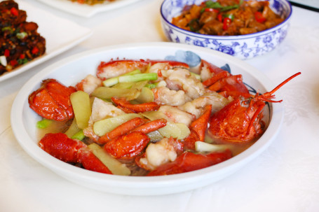 Stir-Fried Lobster With Ginger And Spring Onion Jiāng Cōng Jú Lóng Xiā