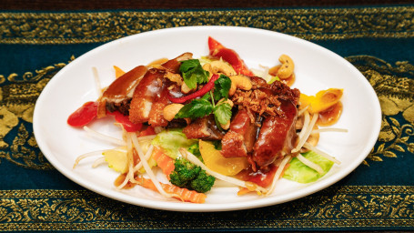 60. Ped Paradise (Duck With Tamarind Sauce)