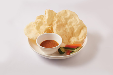 Papadum (4 Pieces With Curry Sauce And Vegeatable Sticks Xiāng Cuì Báo Bǐng (4Jiàn Pèi Kā Lí Zhī Jí Shū Cài Tiáo