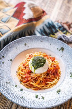 Mushroom Tomato Basil Spaghetti With Burrata BÃ¹ LÄ TÇŽ ZhÄ« ShÃ¬ PÃ¨i MÃ³ GÅ« FÄn JiÄ JiÃ ng YÃ¬ FÄ›n