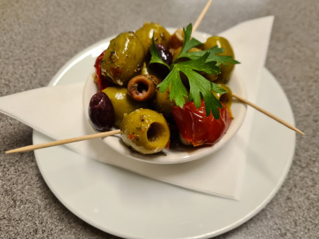 Marinated Mixed Olives (V, Ve)