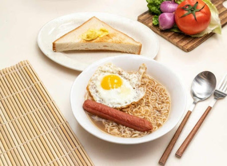 Cháng Zǐ Gōng Zǐ Miàn Cān Sausages Instant Noodle In Soup Scramble Egg/Sausages Thick Toast With Butter