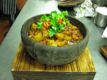 Spicy Aubergine And Minced Pork Pot (With Salted Fish) Yú Xiāng Jiā Zi Bāo