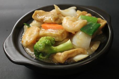 Seafood With Tofu Clay Pot