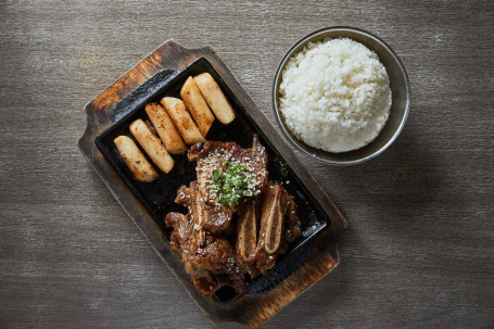 LA Gal Bi Korean BBQ Ribs Comes with Rice hán shì tiě bǎn niú xiǎo pái gēn fàn