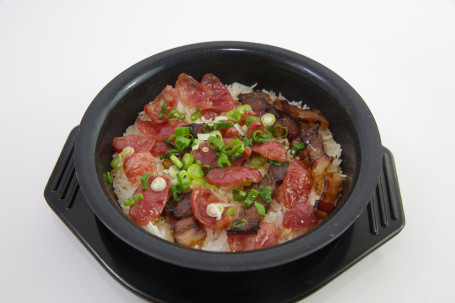 Clay Pot Rice With Preserved Chinese Sausage And Cured Meat Fēng Wèi Là Wèi Bāo Zǐ Fàn