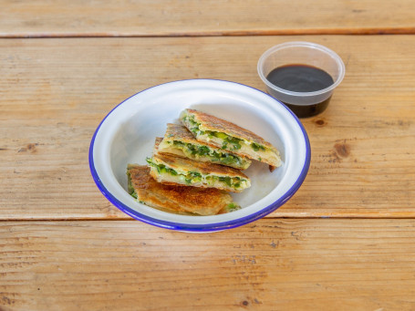 Pan-Fried Chive Pancake Xiāng Jiān Jiǔ Cài Xiàn Bǐng