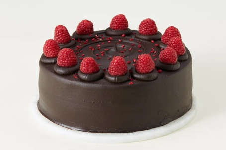 Small vegan and gluten chocolate fudge cake. (Serves up to 8)