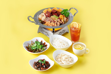 Zhòng Qìng Suān Là Zhū Sì Bǎo Guō Tào Cān Chongqing Sour Spicy Soup Hot Dish With Pork Organ Meal Set