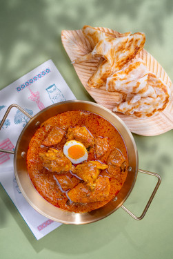 Classic Malaysian Chicken Curry With Roti Paratha Half Mǎ Lái Kā Lí Jī Pèi Xiāng Sū Báo Bǐng Bàn Zhī