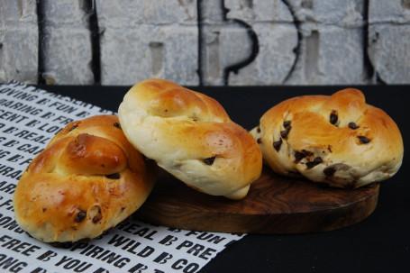 Pack Of 3 Choco Chip Challah Buns