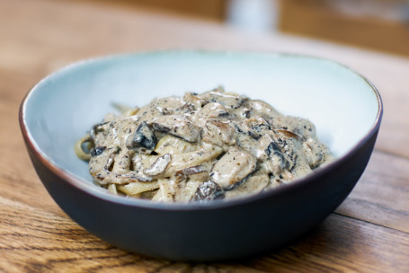 Truffle Mushroom Ragout Linguine Hēi Sōng Lù Mó Gū Kuān Tiáo Miàn