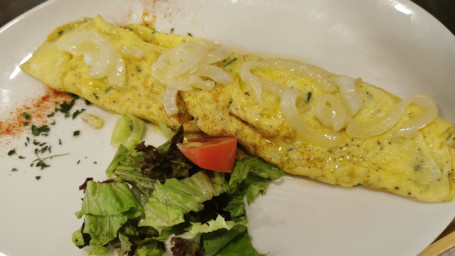 Omelette 2 Oeufs Aux Legumes Et Champignons Avec Croûtons De Pain