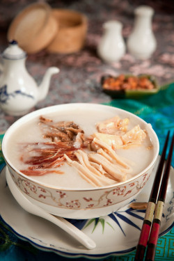 Bào Yú Jī Sān Sī Zhōu Abalone, Chicken And Shredded Pork Congee