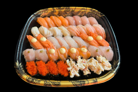 Sì Rén Qián A Sushi Set For 4