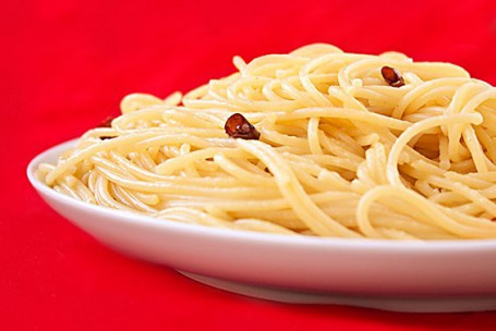 Spaghete Aglio E Olio E Peperoncini