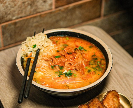 Hán Shì Niú Ròu Lā Miàn Ramyeon With Beef