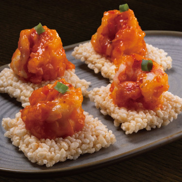 Gān Shāo Xiā Qiú Guō Bā Dry-Braised Prawns Served With Crispy Rice Crackers (4Pcs)