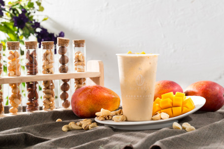 Máng Guǒ Jiān Guǒ Nǎi Xī Mango Nut Mylk Smoothie