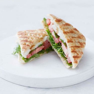 Tomatenmozzarella-Sandwich Voor De Lunch