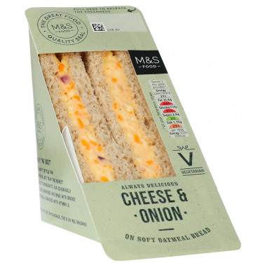 M S Food Simply Cheese Onion Sandwich