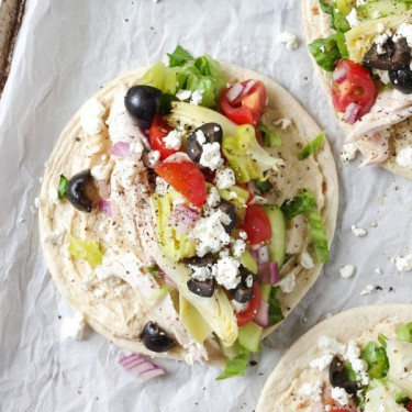 Mediterranean Chicken Flatbread