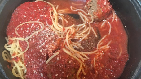 Spaghetti Pasta With Meatball Marinara Sauce