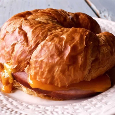 Croissant Z Szynką I Serem