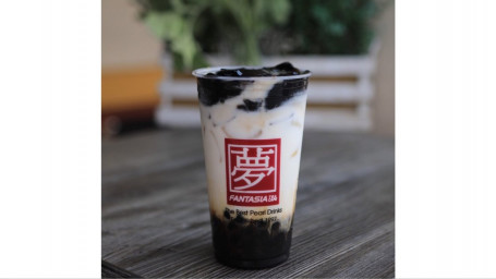 Okinawa Milk Tea With Grass Jelly