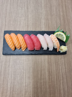 Medium Mixed Sushi(8Pcs)