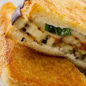 Panino Alla Melanzane Alla Parmigiana